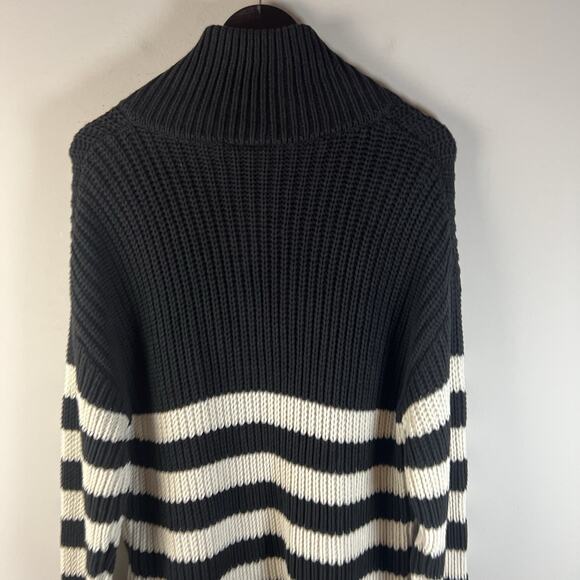 ICHA Sweater Women’s M Black White Stripe Chunky Oversized NWT - Picture 11 of 12